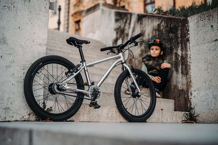 Детский велосипед Early Rider Seeker Violet Haze 24