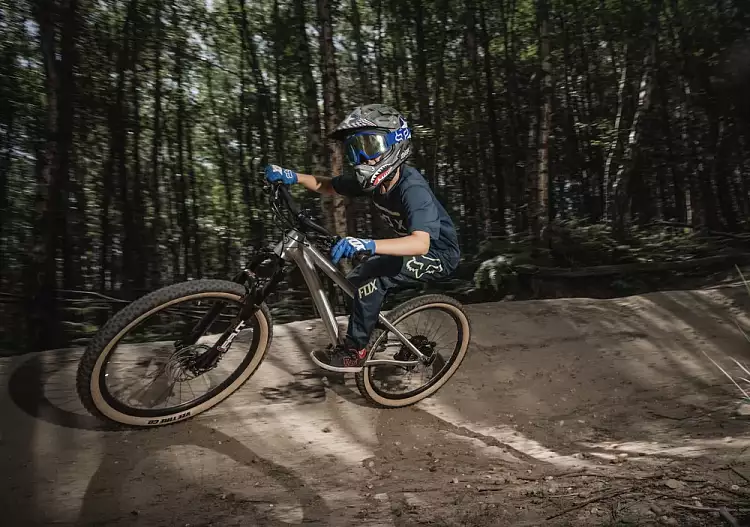 Детский велосипед Early Rider Hellion Electric Purple 24