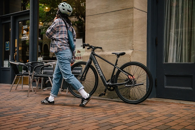 Электровелосипед Aventon Soltera 3 ADV Midnight Black XL